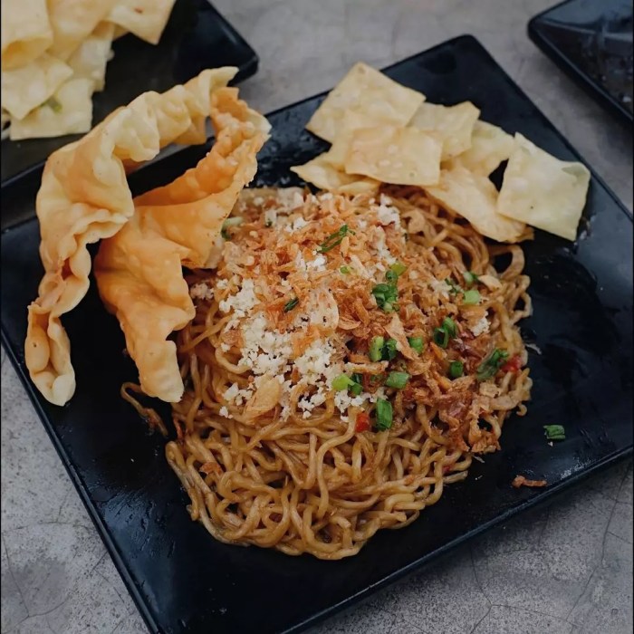 Mie gacoan semarang