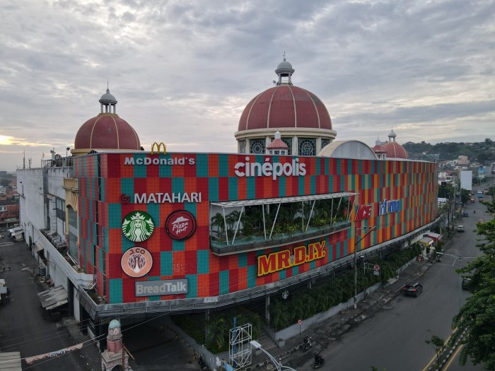 Uptown mall bsb city semarang