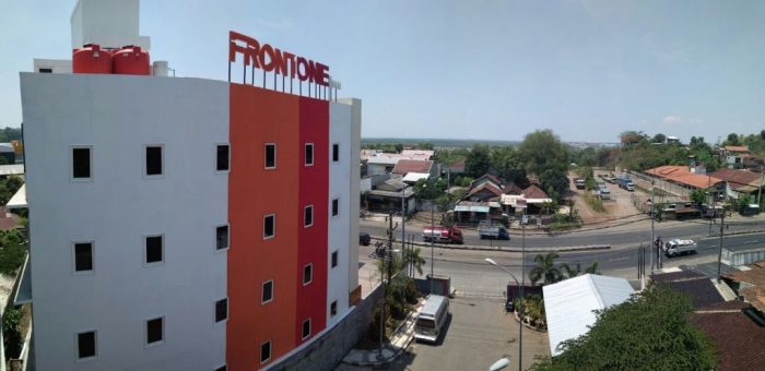 Front one inn semarang