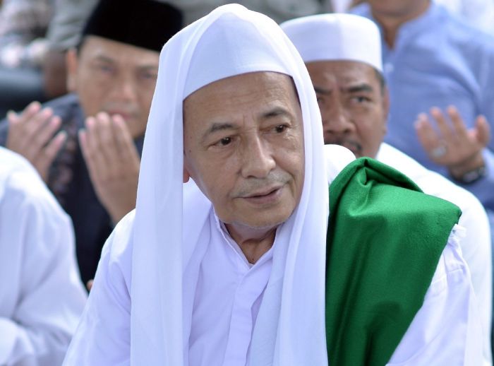 Habib luthfi yahya lutfi ulama mania syekh imam siapakah kisah hasan asy guruku nkri abul tidak haromain alif pertahankan sby