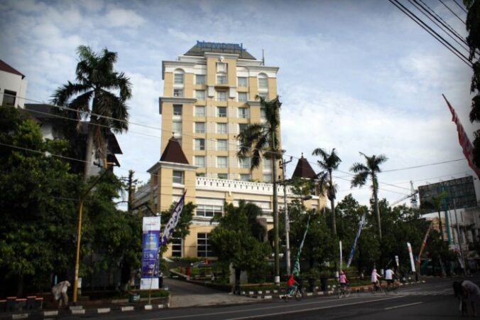 Novotel semarang pemuda tepatnya jalan dekat berada lokasi terletak pemerintahan