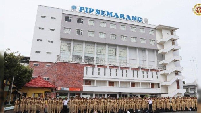 Perbandingan sekolah pramugari di Semarang dan fasilitasnya