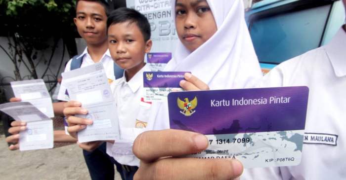 Membandingkan kecepatan pip kemdikbud dengan aplikasi lain