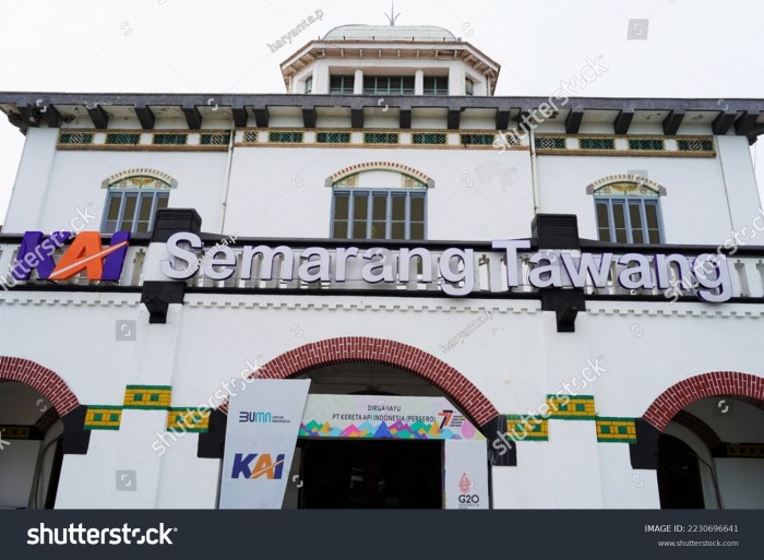 Tawang semarang java passengers waiting