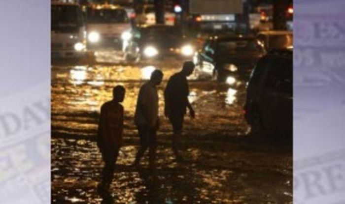 Saudi arabia rain heavy flooding roads shuts schools rainfall dozens rescued sandstorms