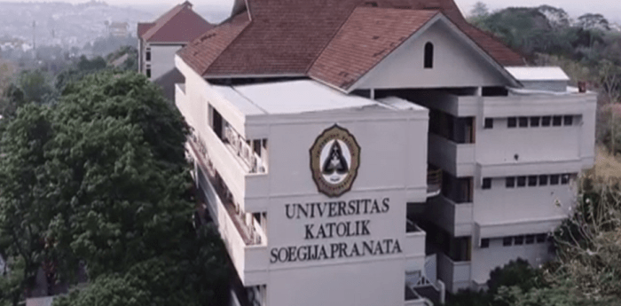 Universitas kesehatan di semarang