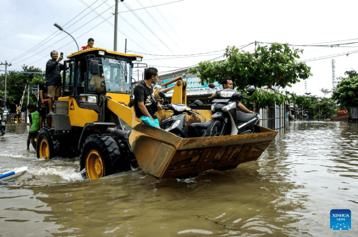 Kota lama semarang banjir