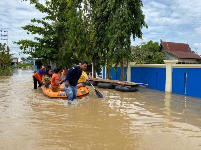 Indonesia floods flash weather