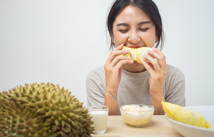 Makan durian di semarang