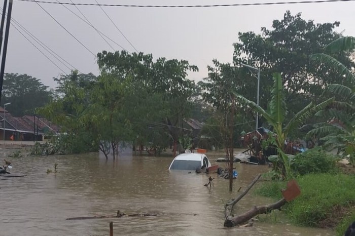 Banjir dinar indah semarang