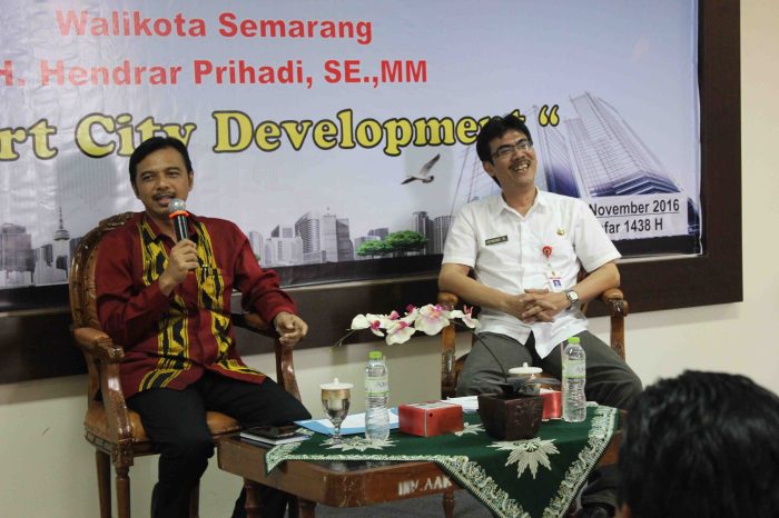 Ahmad juri s.pd m.si dari dinnas pendidikan kota semarang