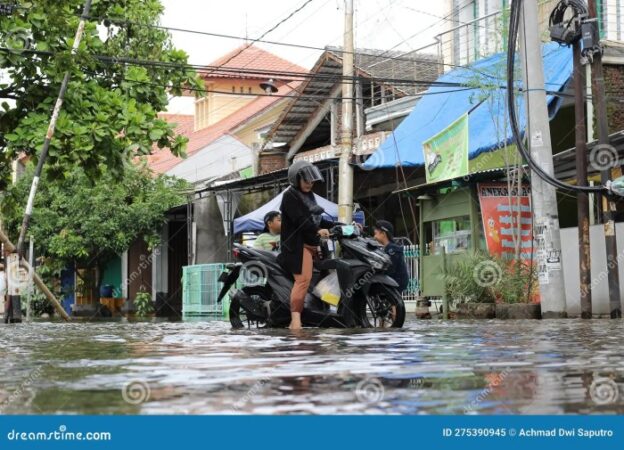 Pelabuhan semarang banjir