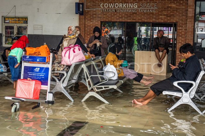 Banjir stasiun tawang semarang