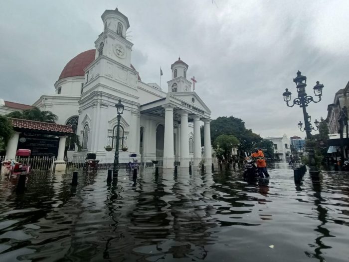 Banjir di kelurahan bandaharjo semarang utara