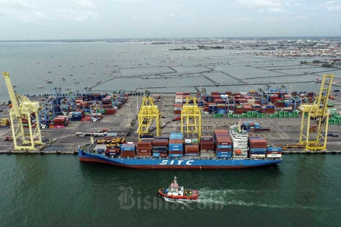 Pelabuhan tanjung emas semarang banjir