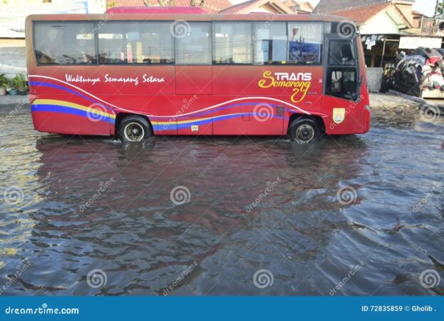 Banjir kaligawe semarang hari ini