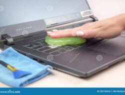 Cara Mencuci Laptop ROG Strix ASUS dengan Benar